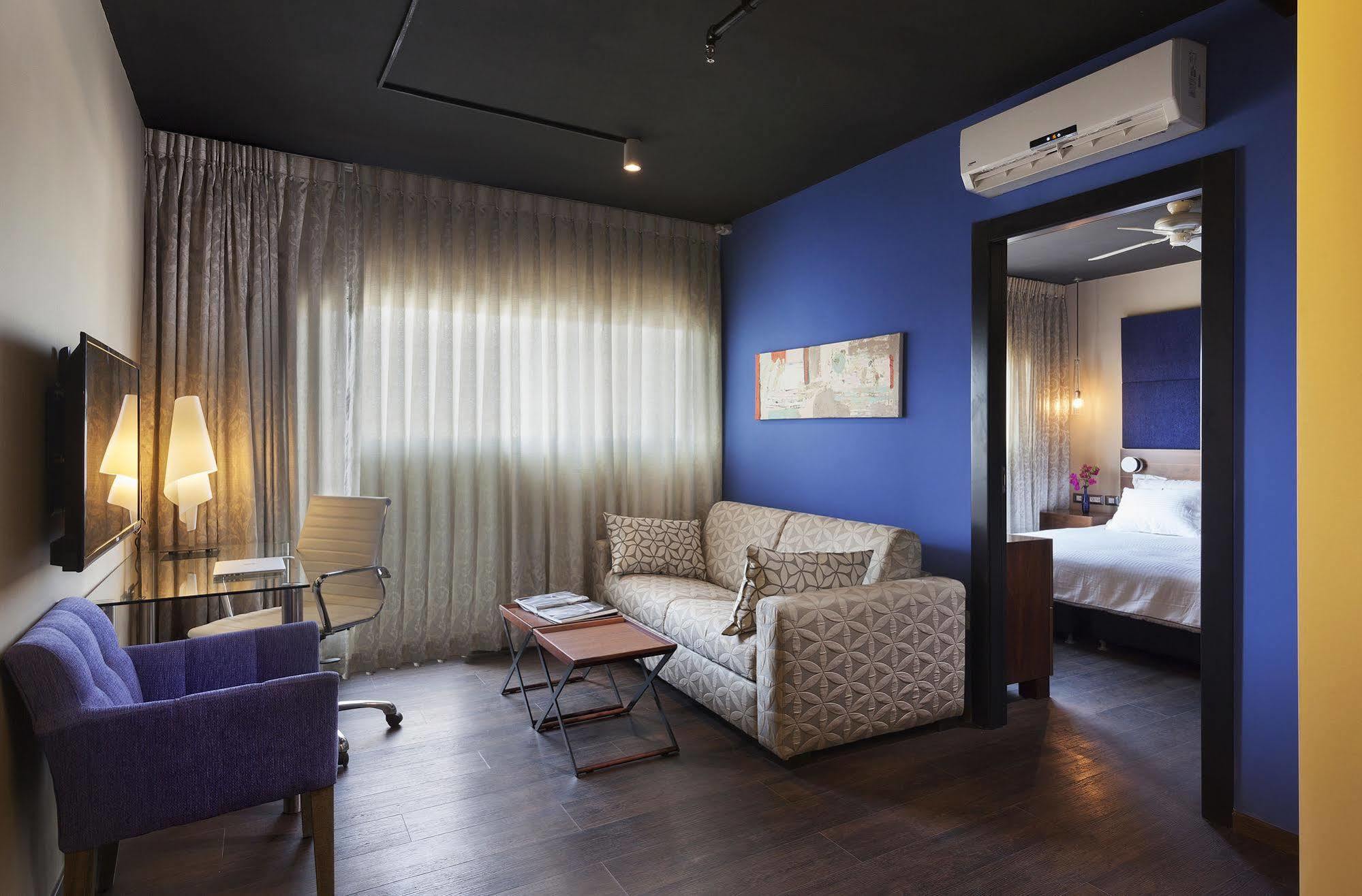 Hotel Play Seaport Tlv