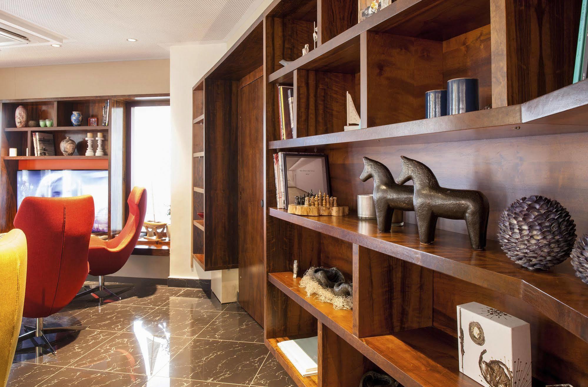 Hotel Play Seaport Tlv
